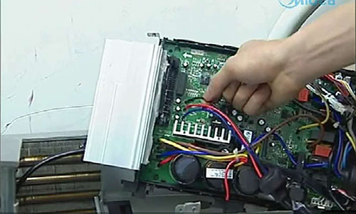 鲅鱼圈美的空调电话是多少